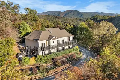 Image de Spacious Mountain Retreat with Stunning Views of the Blue Ridge Mountains