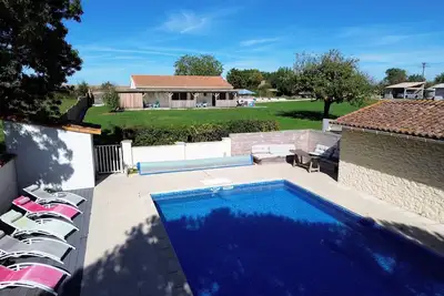 Gîte dans le Marais Poitevin pour 8 personnes, 4 chambres avec sdb privative