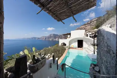 Image de Villa degli Artisti promoted by WeekHomes. com