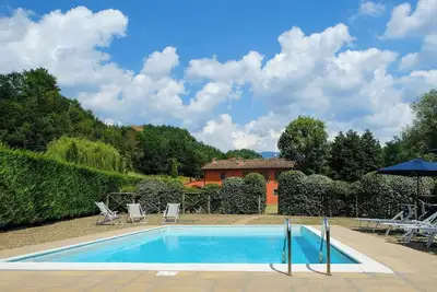 Image de Villa Casa Rossa in a scenic place. 16 people