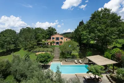 Villa Cascia promoted by WeekHomes. com