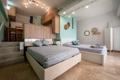 Beachfront Studio - Bellini Holiday House