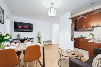 Image de Lumina opposite the Palace of Culture