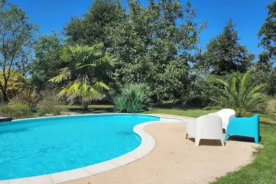Image de Ferme équerre 12 personnes avec piscine