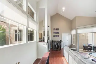 Image de Charming 2-bedroom townhome with fitness room, WiFi in delightful Gilbert