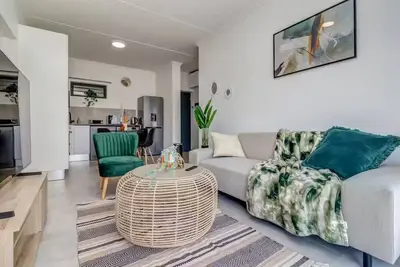 Image de Boho Escape: 2 Bed 2 Bath Power Back Up Fourways\n