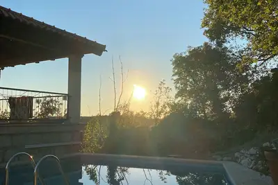 Image de Villa et studio indépendant avec piscine privée et terrasse panoramique vue mer.