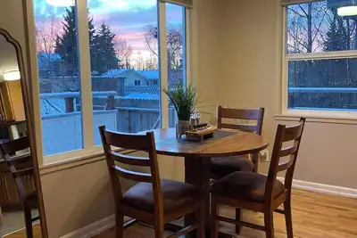 Image de Cozy Downtown Apartment