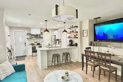 Image de Private 1br Cottage with City Views