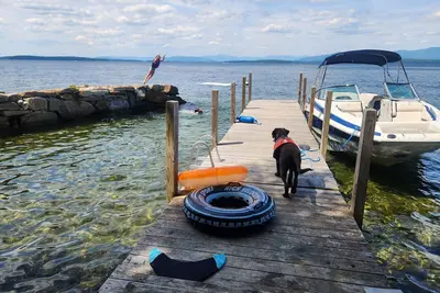 Image de Breathtaking Mountain Views across Lake Winnipesaukee- Boat Access Only