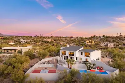 Image de Time-Out in Tucson! Heated Pool / Hot Tub / Game Room / Fire Pit / Pickleball