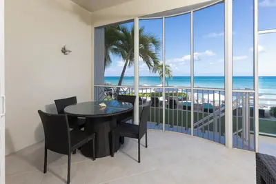 Image de South Bay Beach Club #3 - 2 bedroom 2 bathroom Unit