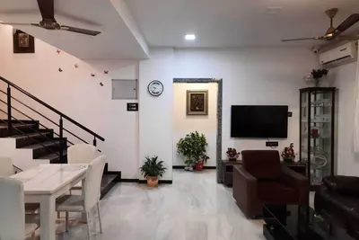 Forget your worries in this spacious and serene space.