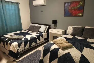 Image de Comfy Private 1 Bedroom Apartment Close to the Beach and Restaurants