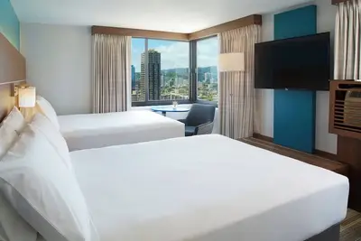 Image de Family Retreat Steps Away from Waikiki Beach | 2 Rooms w/ Free Breakfast