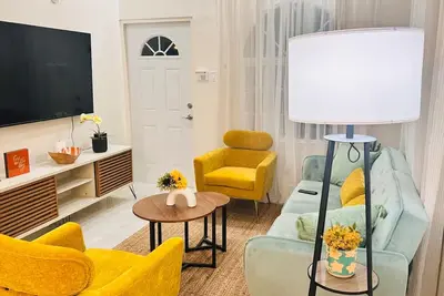 Image de Mid-Century Modern Charm