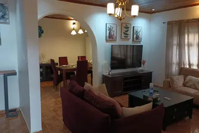 Image de Himma'S 3-bedroom Luxury Family House with strong Wifi.