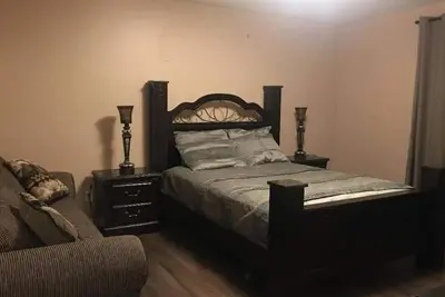 Image de 4 Bedroom House with Huge Living and Family Room 22 Sleeps/Fire Pit/Chakozi/Bbq