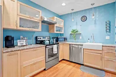 Image de Charming 2bd row home in Lambertville, a quick walk from city center