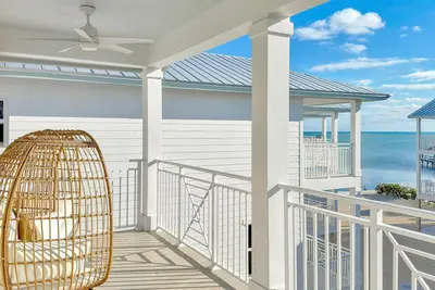 Image de At The Sandbar: Partial Ocean View, Htd Pool, Free Dockage, GameRoom, Ev Charger