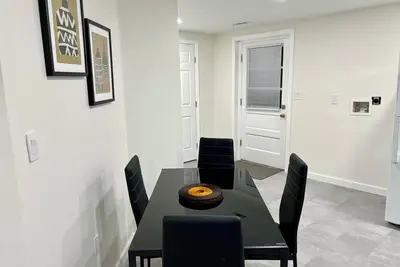 Image de Cozy 1-bedroom apartment in brilliant Cheltenham with WiFi, Ac