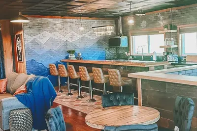 Image de The LookOut! A Romantic Getaway with Spa & Views!