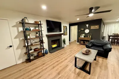 Image de Charming 3-bedroom Georgetown house close to Square. Long term stays welcomed.