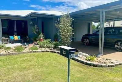 Image de Spacious Retreat on Brenton in Tropical North Quee