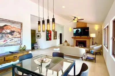 Image de Superbe retraite de 3 chambres à San Antonio Ajijic à pied de tout