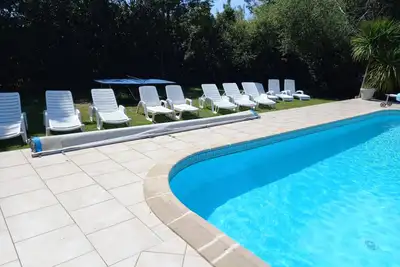 Image de Charming 4-bedroom house in Lairoux with WiFi and Pool