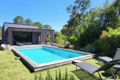 Image de Villa contemporaine Casa Leccia 8p/4chbs, piscine et calme, proche Porto-Vecchio