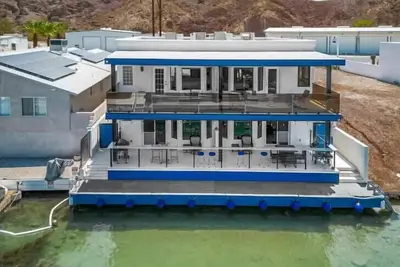 Image de Chateau Bleu, Canal front Stunner, Private Dock