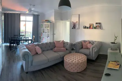 Image de Beachside apartment 15 minutes from the airport