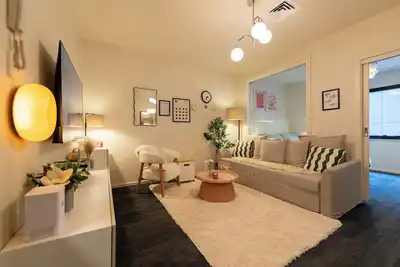 Image de Deluxe Emporium 1br suite | Perfect for shopping