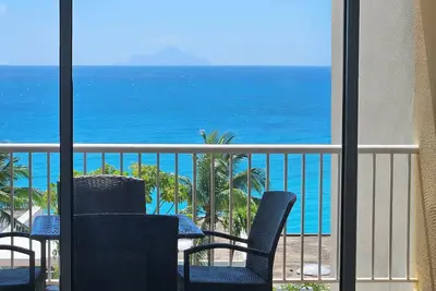 Image de Ocean View Beautifully Renovated 1-Bedroom Apartment at Sapphire Beach Resort.