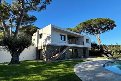 Image de Villa 5 chambres piscine et vue mer secteur Nartelle