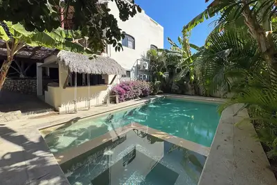 Image de Chic 3br Home w/Pool and a short walk into town