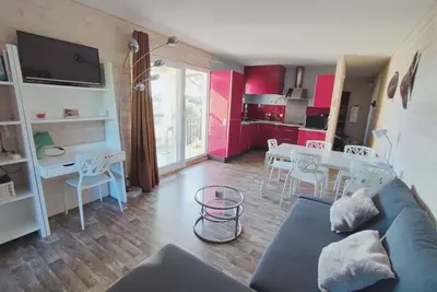 Image de La clef aux fées à 2 pas de la mer avec piscine