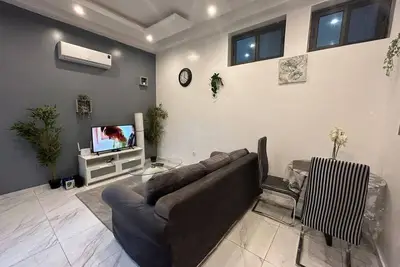 Image de À 5 minutes de la plage! Appartement idéal pour les voyages entre amoureux.