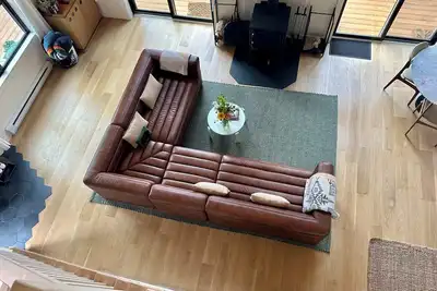 Image de new catskills cabin with custom sauna, cedar hot tub, gym, and game room