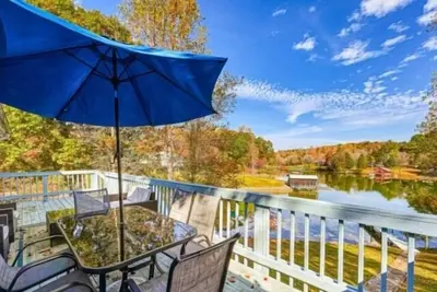 Image de Wifi, 2 kayaks & a canoe, Great layout, updated!