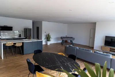 Image de Magnifique Loft de 150m2 avec deux terrasses-design et confort absolus