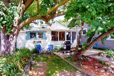 Image de 443 Lynn Avenue Charming two bedroom in Lakeside!