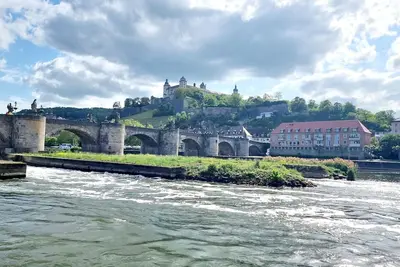 Image de Würzburg city center with garage