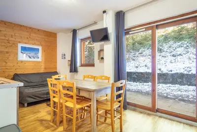 Image de V. du Bachat - Sorbiers F N°11 - 2p6