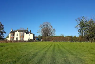 Image de Ladybank House Spacious 6-bedroom 1791 Georgian House in tranquil Turnberry