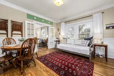 Image de Cozy Cottage newly renovated near Dwntn & Mtsu