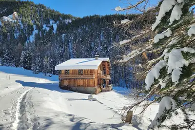 Image de Chalet Familial 100% RÉNOVÉ avec vue!