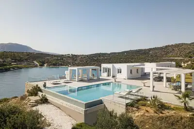 Image de Breathtaking Aeon Villa on the beach- 6bd 6ba 14pl