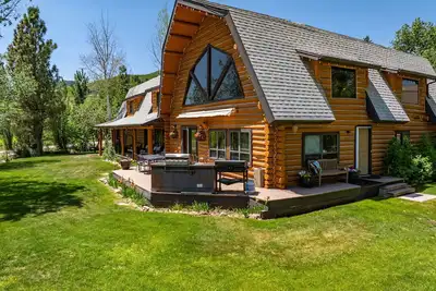 Image de Snowberry Inn: Large Kitchen & Gathering Room 9br 11ba Ensuite bath in all rooms